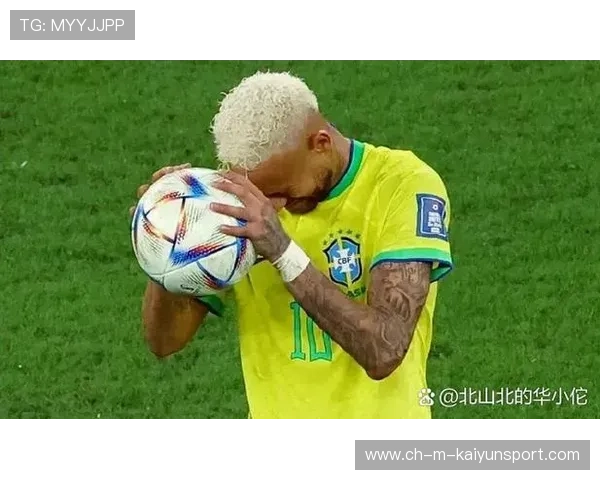 内马尔被拍在门口等候迟到粉丝，耐心使人暖心