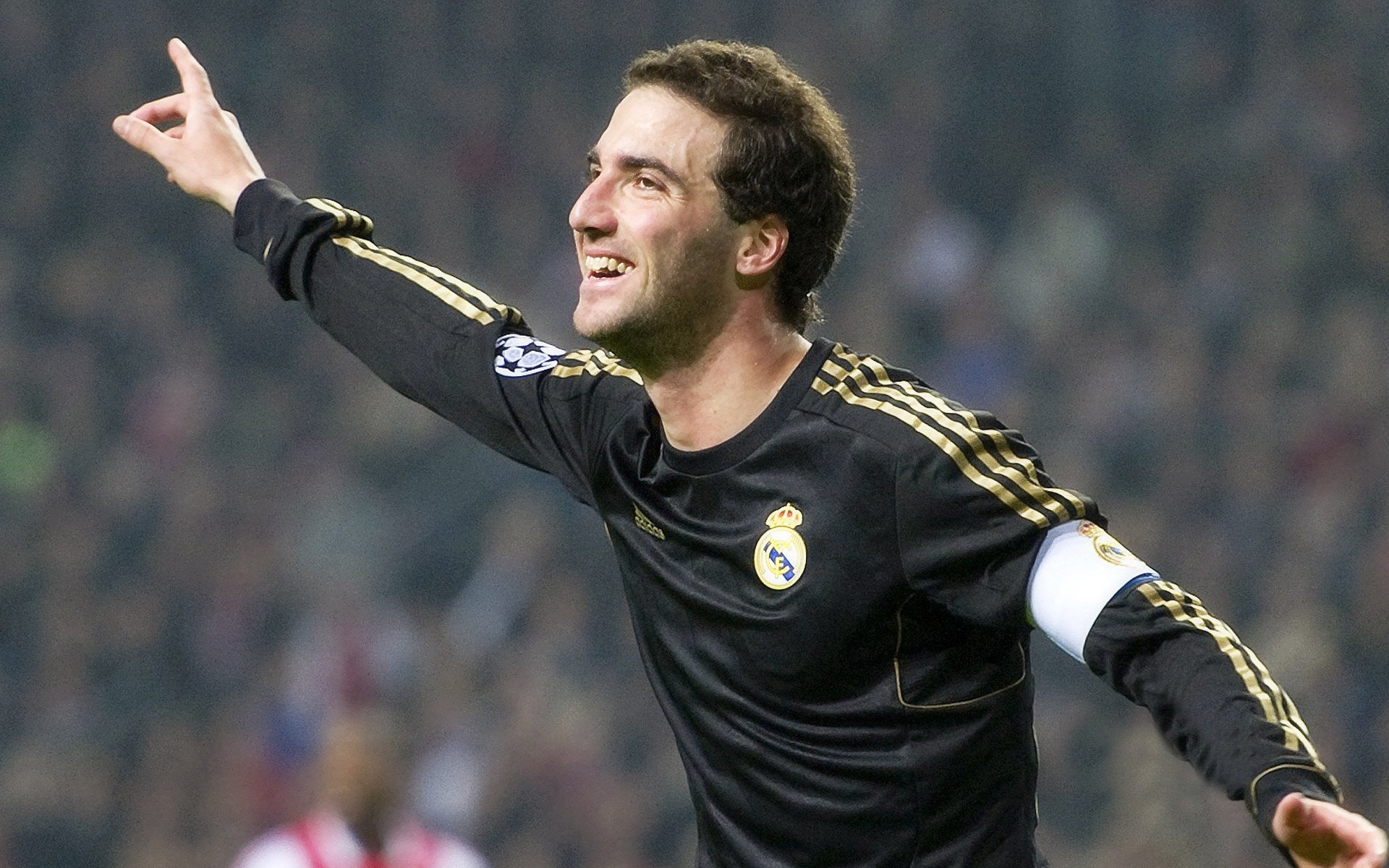 开云体育在线-他回来了！埃里克森加盟沃尔夫斯堡，签约两年！，埃里克森和埃尔克森